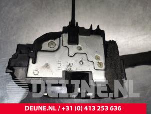 Nissan NV200 Deurslot Mechaniek 2Deurs rechts O215400 foto 2