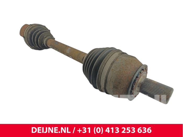 Gebruikte Aandrijfas links-voor Volvo V60 I (FW/GW) 1.6 DRIVe Prijs € 150,00 Margeregeling aangeboden door van Deijne Onderdelen Uden B.V.