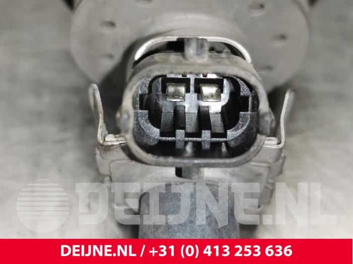 Adblue injector van een Opel Vivaro 1.6 CDTi BiTurbo 125 2019