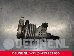 Opel Vivaro Adblue Injektor O215515 foto 2
