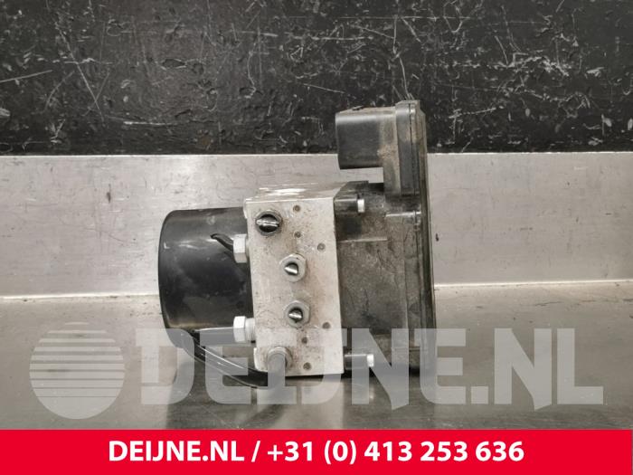 Gebruikte ABS Pomp Volvo XC60 I (DZ) 2.0 T5 16V Prijs € 75,00 Margeregeling aangeboden door van Deijne Onderdelen Uden B.V.