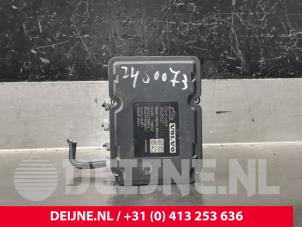 Volvo XC60 ABS Pumpe O215530 foto 2