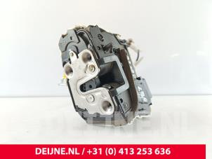 MG ZS Deurslot Mechaniek 4Deurs rechts-achter O215915 foto 3