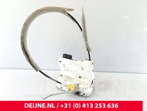 MG ZS Deurslot Mechaniek 4Deurs rechts-achter O215915 foto 2