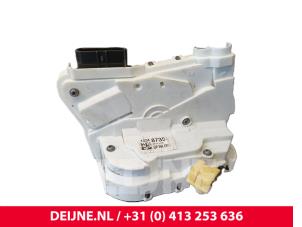 MG ZS Front door lock mechanism 4-door, right O215920 photo 2