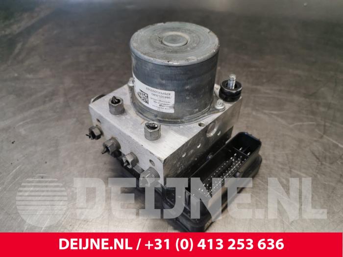 Toyota Pro-Ace City ABS pump O215990