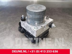 Toyota Pro-Ace City ABS Pumpe O215990 foto 3