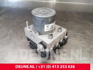 Toyota Pro-Ace City ABS Pumpe O215990 foto 2