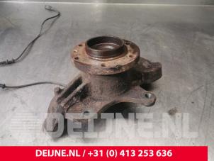 Volkswagen Crafter Fusee rechts-voor O216044 foto 2