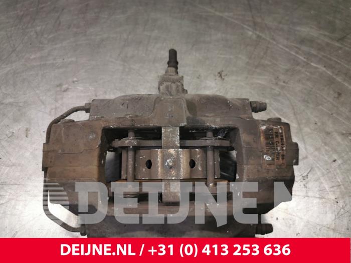 Tesla Model S Remklauw (Tang) rechts-achter O216049