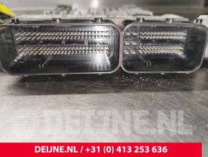 Mercedes Sprinter Engine management computer O216068 photo 2