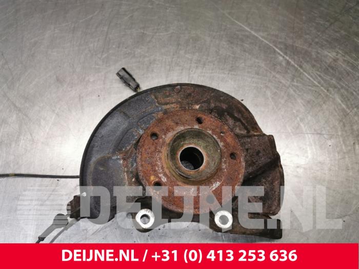 Volvo C70 Achsschenkel links vorne O216161