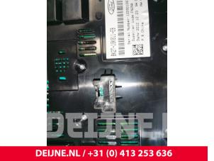 Ford Transit Custom Radiobedienfeld O216127 foto 3