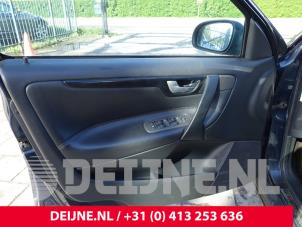 Volvo V70 Portier 4Deurs links-voor O216399 foto 2