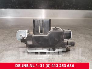 Mercedes Vito Slotmechaniek achterdeur Bus-Bestel O216434 foto 3