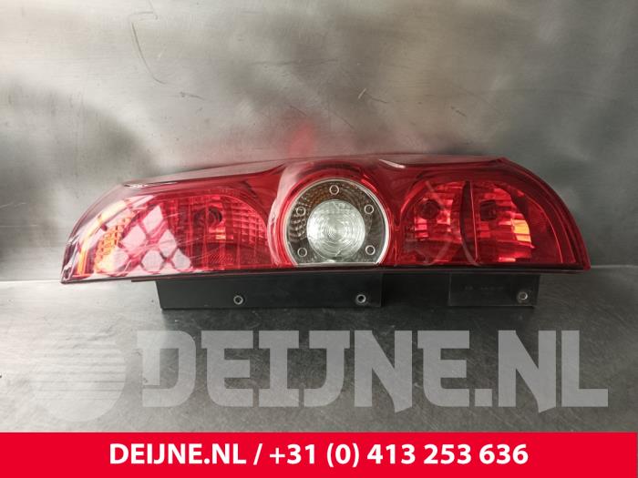 Opel Combo Rücklicht rechts O216535