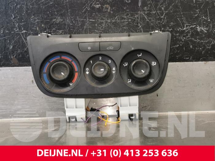 Opel Combo Heizung Bedienpaneel O216551
