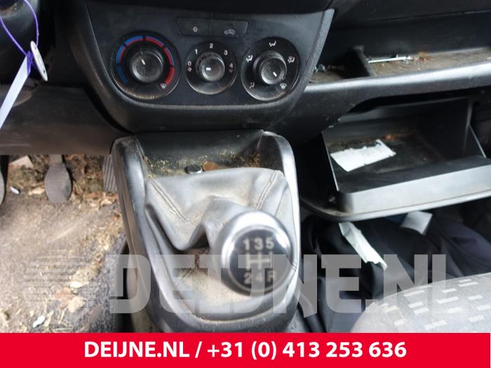 Opel Combo Versnellingspook O216587