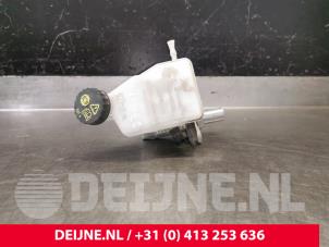Peugeot Partner Master cylinder O216623 photo 2