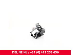 Volkswagen Transporter Koplamp rechts O9990002185 foto 3