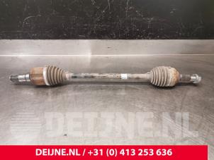 Gebruikte Aandrijfas rechts-achter Tesla Model 3 EV AWD Prijs € 272,25 Inclusief btw aangeboden door van Deijne Onderdelen Uden B.V.