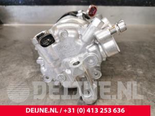 Volkswagen Transporter Air conditioning pump O216719 photo 2