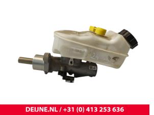 Volkswagen Transporter Master cylinder O216737 photo 2
