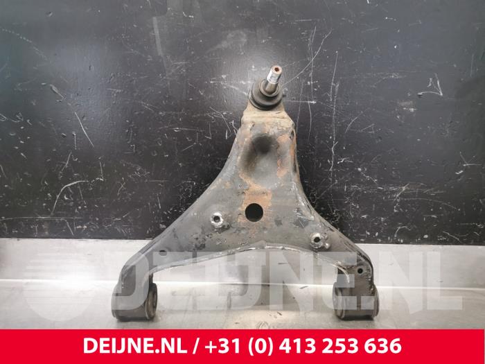 Mercedes Sprinter Draagarm onder links-voor O216782