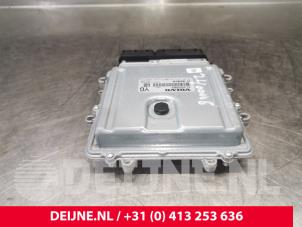 Volvo V60 Engine management computer O216801 photo 2