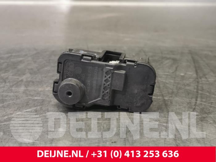 Volkswagen Amarok Tank flap lock motor O216804