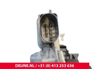 Volkswagen Amarok Door lock mechanism 4-door, front left O216815 photo 3