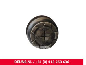 Volkswagen Amarok Lenkkraftverstärker Ölbehälter O216863 foto 2