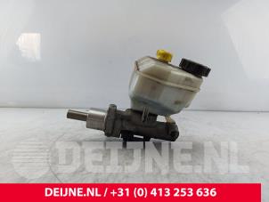 Volkswagen Amarok Hauptbremszylinder O216935 foto 3