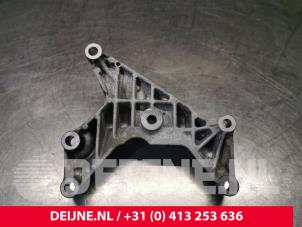 Ford Transit Motorsteun O217085 foto 2