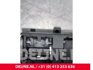 Volkswagen Transporter AUX/USB aansluiting O217199 foto 3