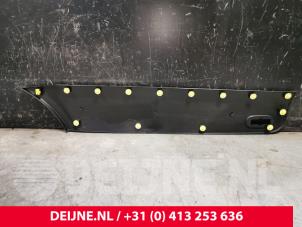 Mercedes Sprinter Zierleiste O9990002210 foto 4