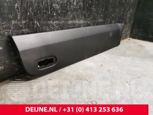 Mercedes Sprinter Zierleiste O9990002210 foto 2