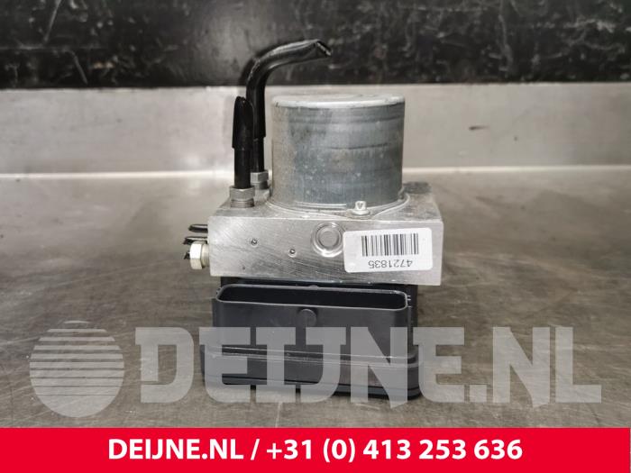 Gebruikte ABS Pomp Volvo XC40 (XZ) 1.5 T4 Plug-in Hybrid 12V Prijs € 250,00 Margeregeling aangeboden door van Deijne Onderdelen Uden B.V.