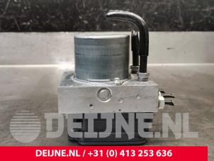Volvo XC40 ABS Pomp O217311 foto 3