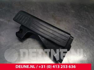 Tesla Model S Footrest O217372 photo 3