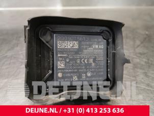 Gebruikte ACC Sensor (afstand) Volkswagen Transporter T6 2.0 TDI 150 Prijs € 272,25 Inclusief btw aangeboden door van Deijne Onderdelen Uden B.V.