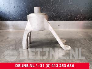 Gebruikte Motorrubber Volkswagen Transporter T6 2.0 TDI 150 Prijs € 42,35 Inclusief btw aangeboden door van Deijne Onderdelen Uden B.V.