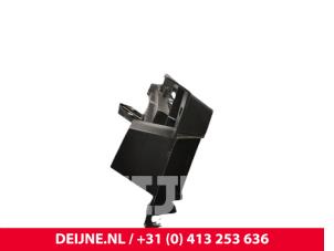 Peugeot Partner Slotplaat voor O9990002195 foto 3