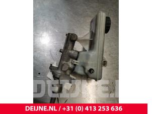 Opel Vivaro Hauptbremszylinder O217660 foto 2