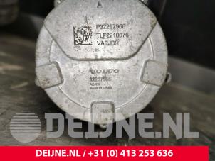 Polestar 2 Additional water pump O217739 photo 3