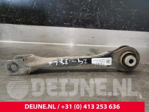 Gebruikte Draagarm boven rechts-achter Tesla Model 3 EV AWD Prijs € 78,65 Inclusief btw aangeboden door van Deijne Onderdelen Uden B.V.