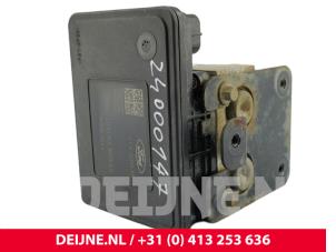 Ford Transit Courier ABS Pomp O217929 foto 3