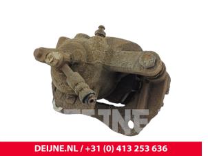 Ford Transit Courier Remklauw (Tang) rechts-voor O217966 foto 2