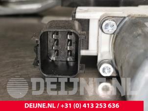 Ford Transit Courier Ruitmechaniek 2Deurs links-voor O217996 foto 2