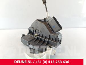 Ford Transit Courier Deurslot Mechaniek 2Deurs rechts O217998 foto 2